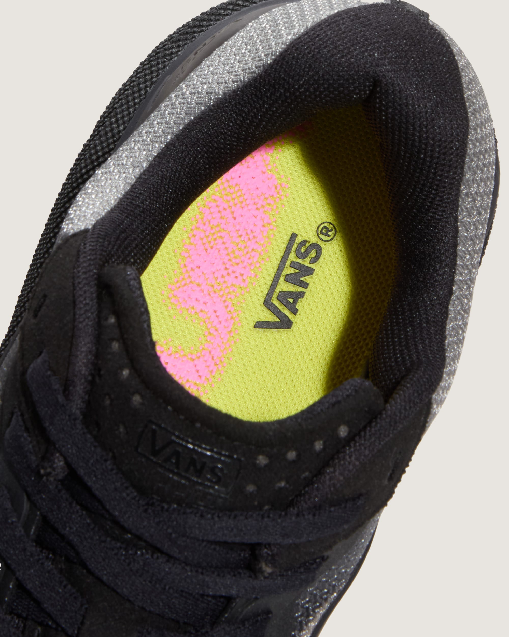 Premium AVE Rapid Shoe VANS Blackout ALT6