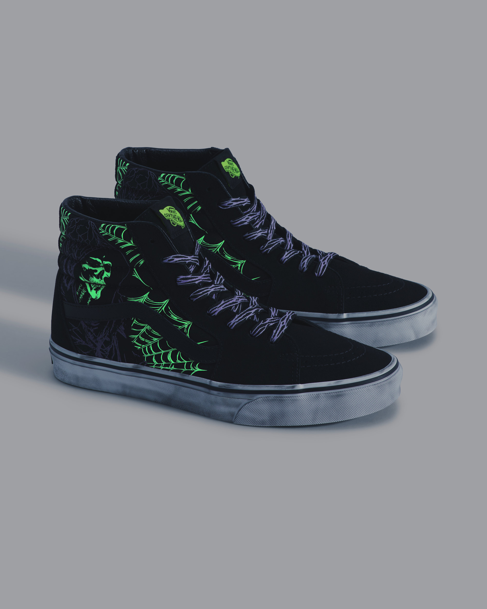 Sk8Hi Shoe VANS GlowintheDark Black  Green Foam ALT4