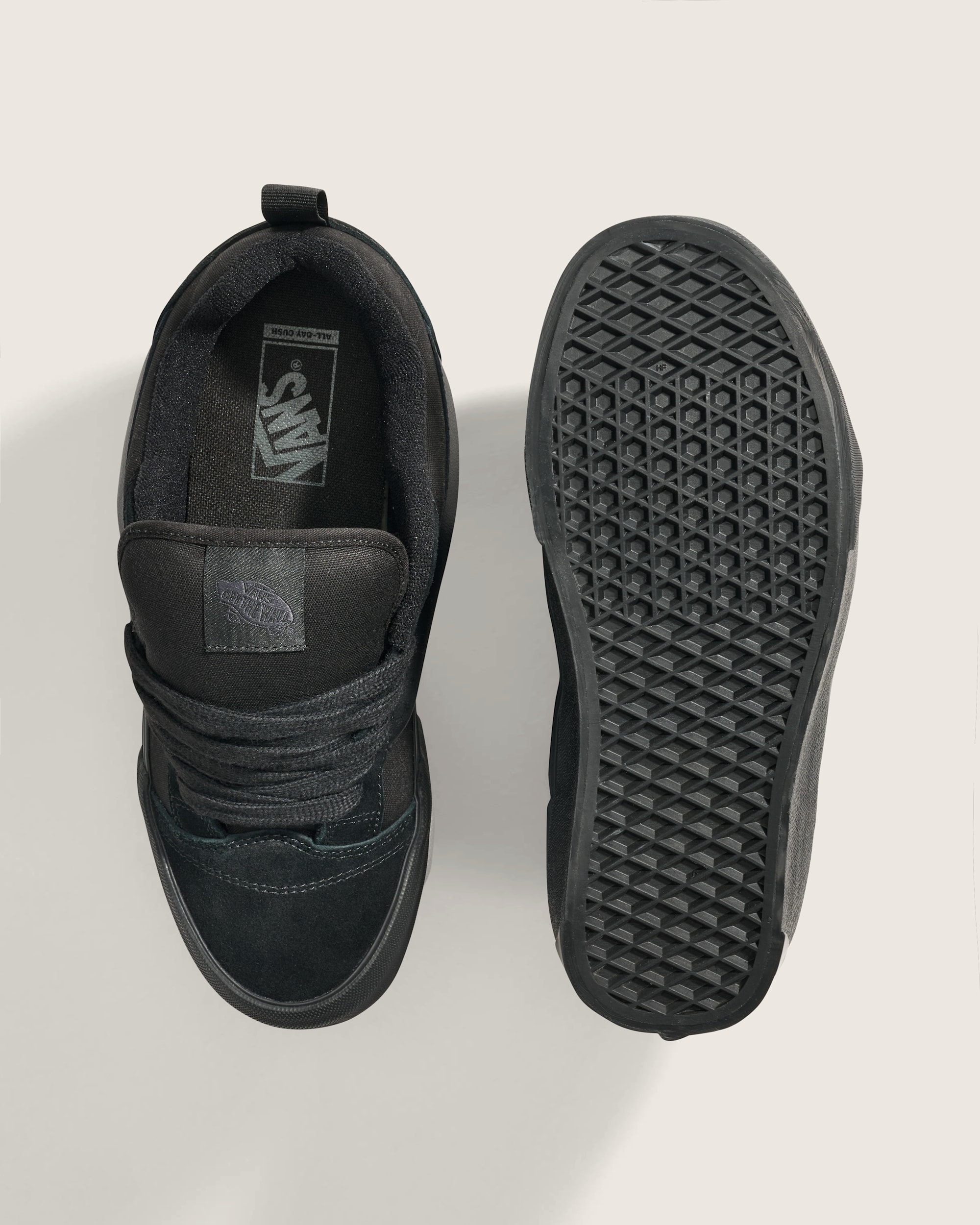Knu Skool Shoe VANS Suede  Canvas Triple Black ALT2