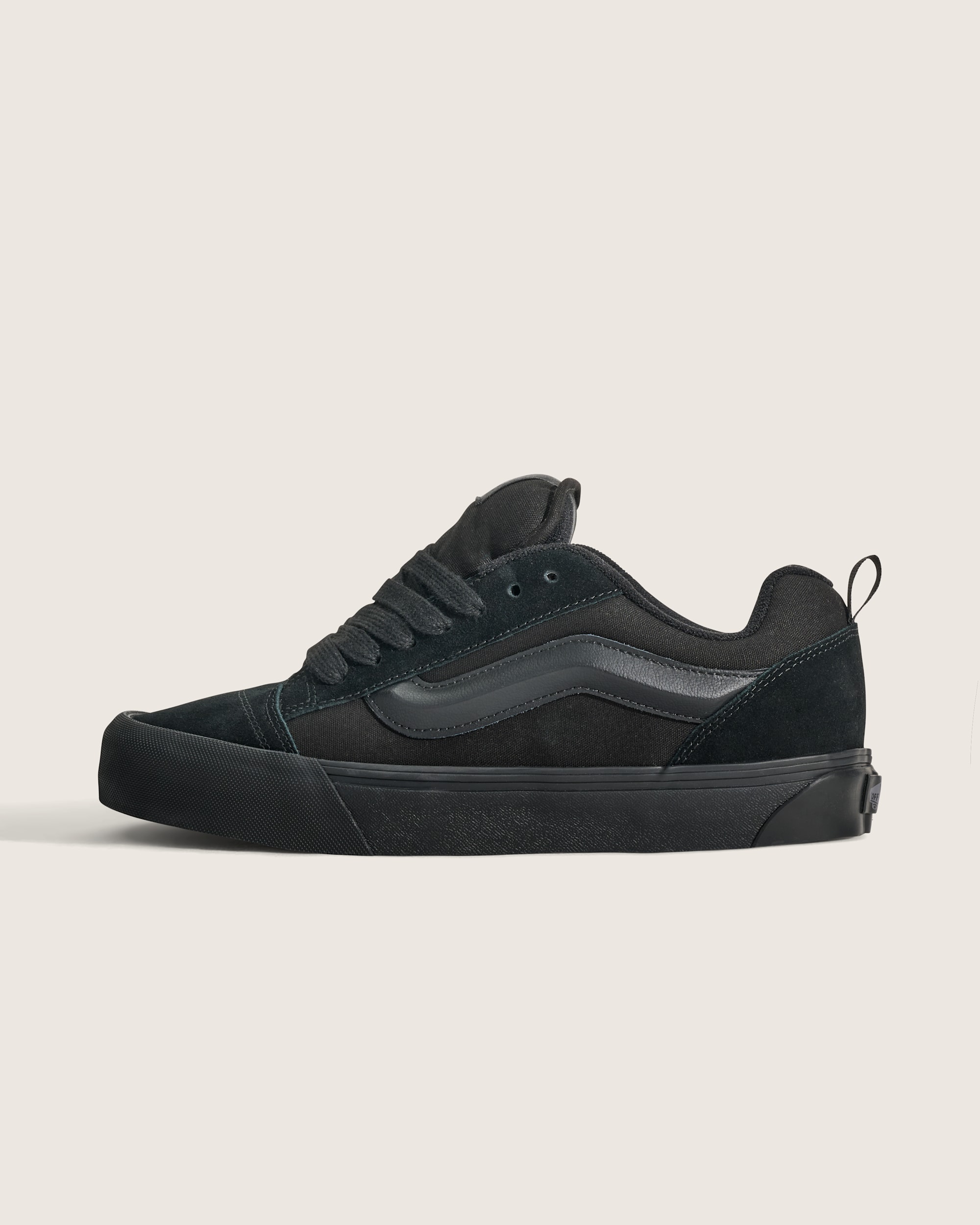 Knu Skool Shoe VANS Suede  Canvas Triple Black HERO