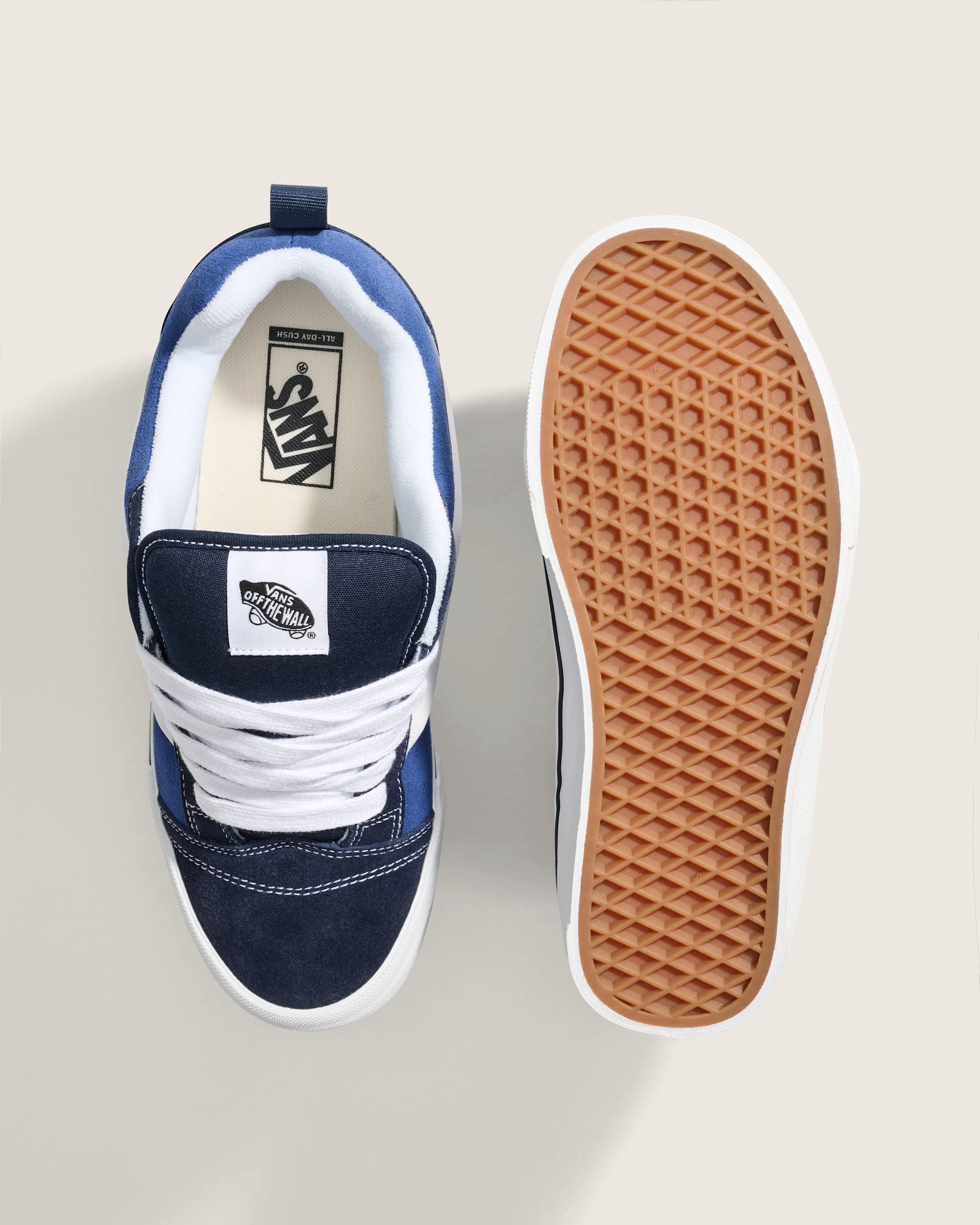 Knu Skool Shoe VANS Navy Blue  True White ALT2