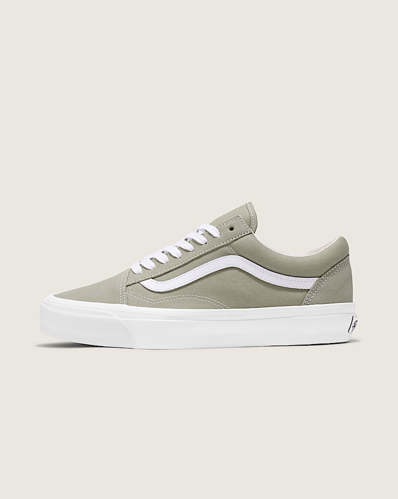 Old Skool Shoe in Marshmallow White / Green | Vans