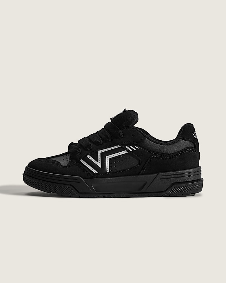 Knu Skool Suede Shoe in Black | Vans