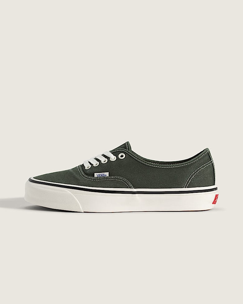 国内配送 VANS AUTHENTIC SCARAB Authentic Shoe in Scarab Green | Vans