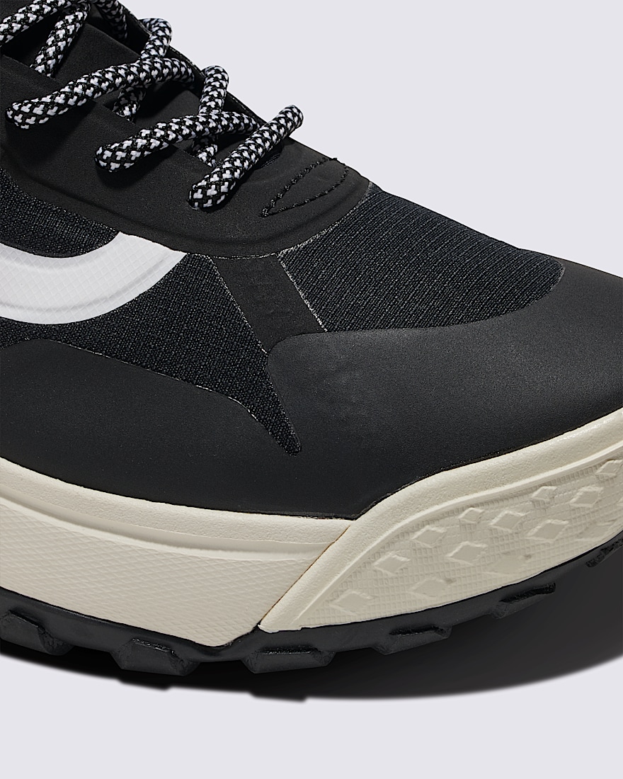 Crosspath Mid Shoe VANS Black  White ALT5