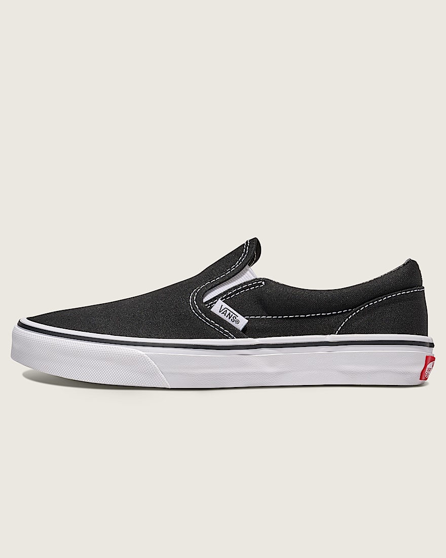 Big Kids Classic SlipOn Shoe VANS Black HERO