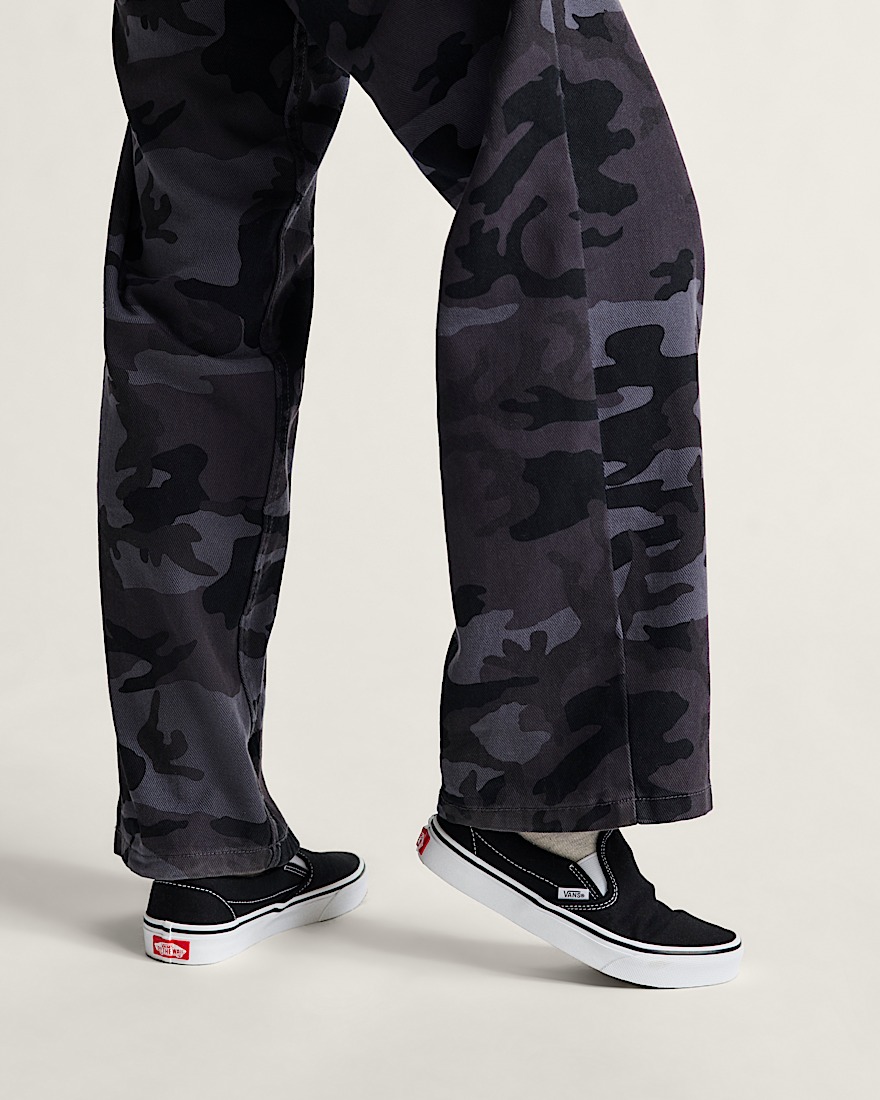 Classic SlipOn Shoe VANS Black ALT1