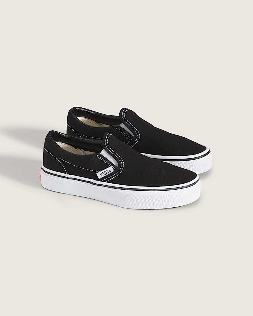 Little Kids Classic SlipOn Shoe VANS Black  True White ALT1