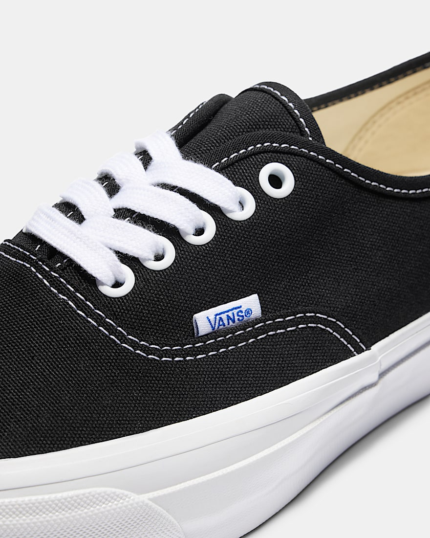 Premium Authentic Shoe VANS Black  White ALT4