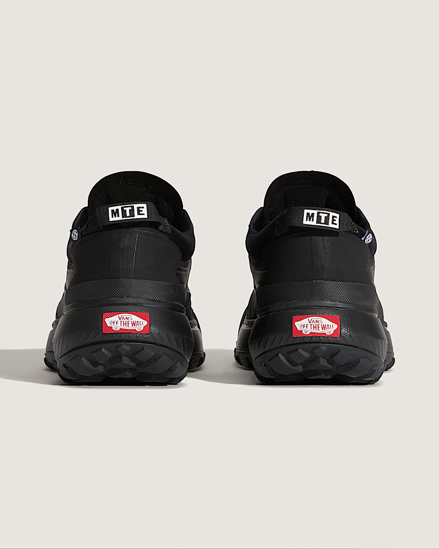 Crosspath Shoe VANS Blackout ALT3