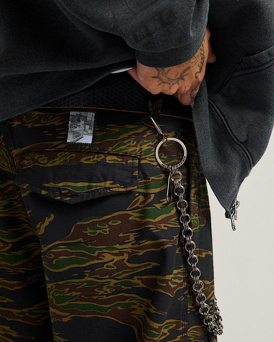 Skate Loose Cargo Pants by Atiba Jefferson VANS Atiba Camo Black ALT4