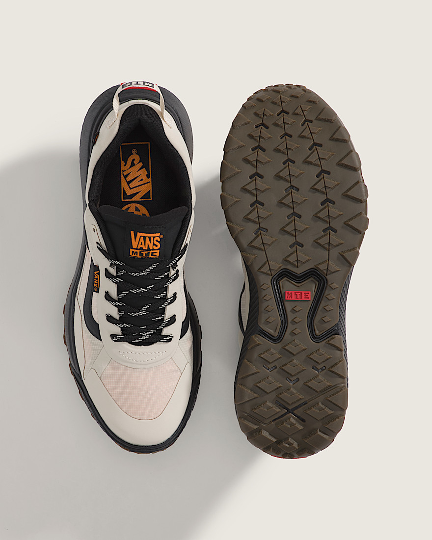 Crosspath Shoe