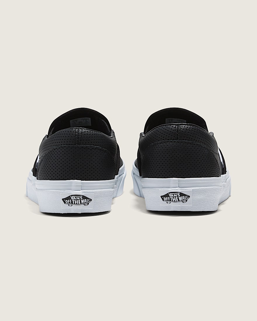 Classic SlipOn Shoe VANS Black ALT3