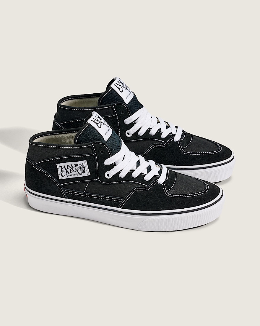 Half Cab Decon Shoe VANS Black  True White ALT1