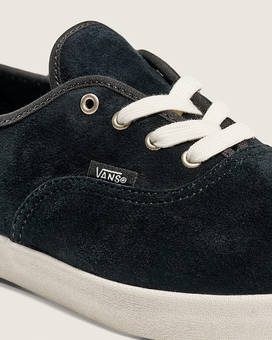 Authentic Almond Shoe VANS Black ALT4