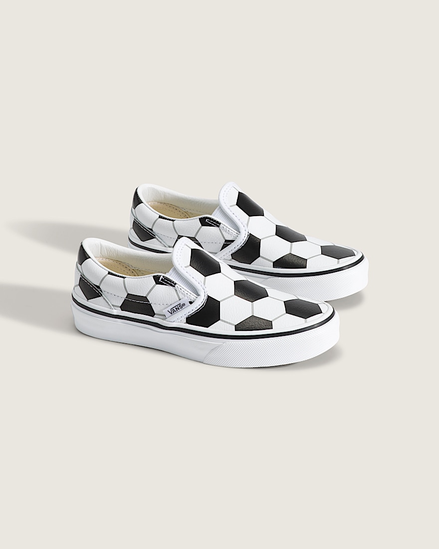 Little Kids Classic SlipOn Shoe VANS Soccer Black  White ALT1