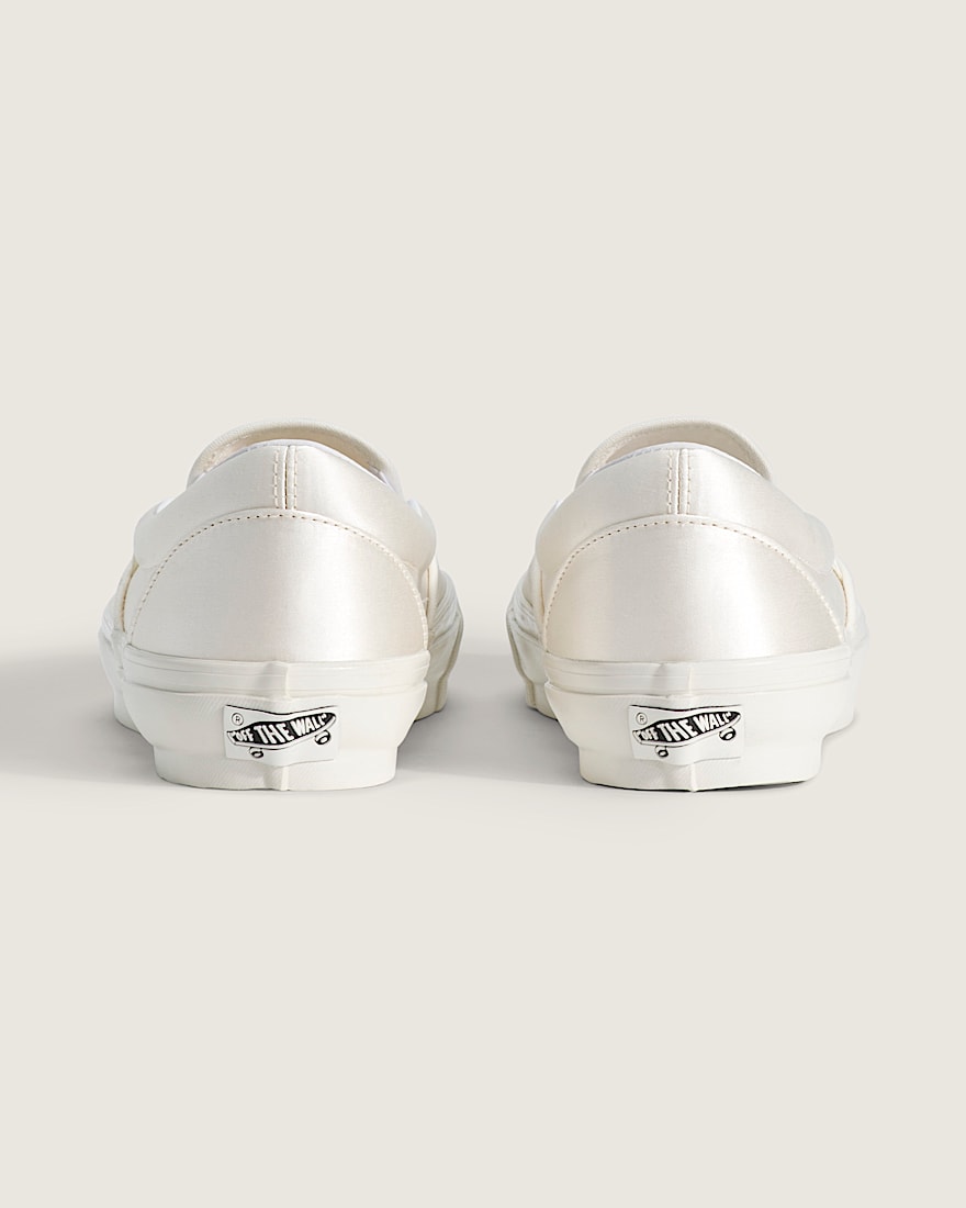 Premium Classic SlipOn Shoe VANS Egret White ALT3