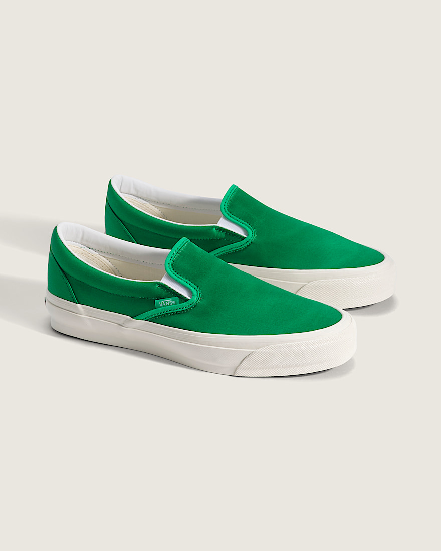 Premium Classic SlipOn Shoe VANS Vivid Verdant Green ALT1