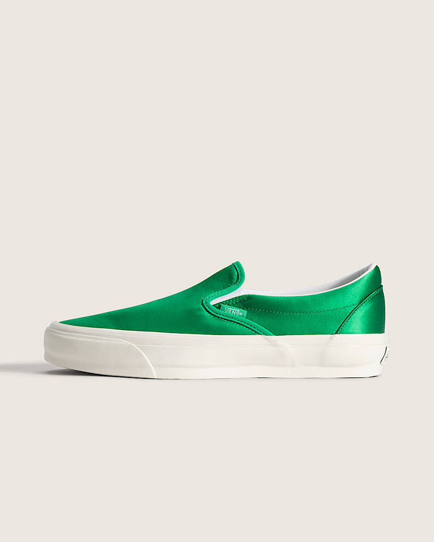 Premium Classic SlipOn Shoe VANS Vivid Verdant Green HERO