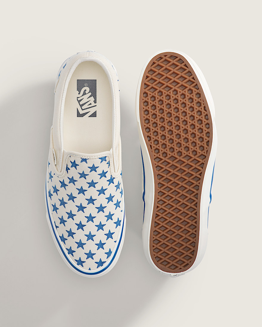 Premium Classic SlipOn Shoe VANS True Blue  Marshmallow White ALT2