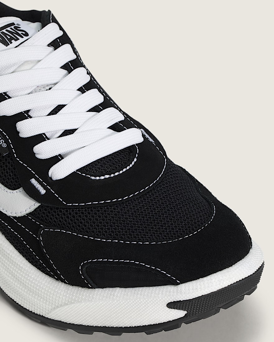 UltraRange Neo 20 Shoe VANS Black  White ALT6