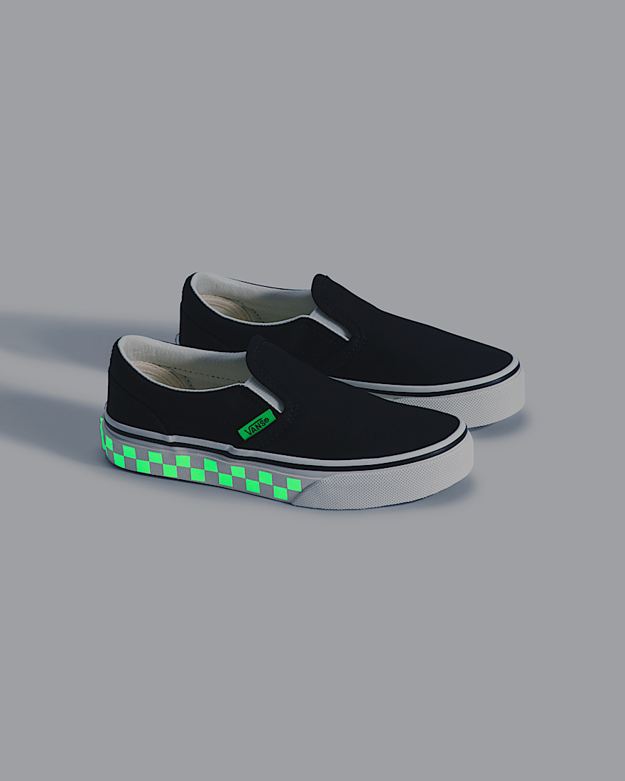 Little Kids Classic SlipOn Shoe VANS GlowintheDark Black  Green Gecko ALT2