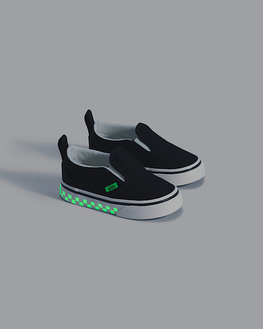 Toddler Classic SlipOn V Shoe VANS GlowintheDark Black  Green Gecko ALT2