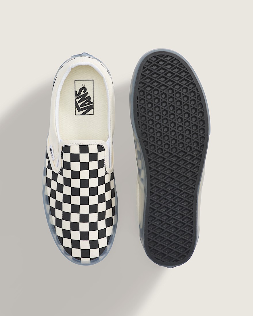 Classic SlipOn Shoe VANS Black  Marshmallow White ALT2