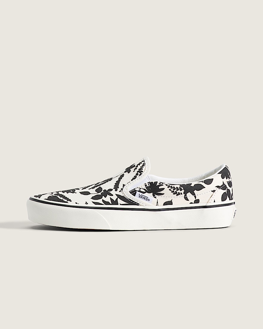 Classic SlipOn Shoe VANS Black HERO