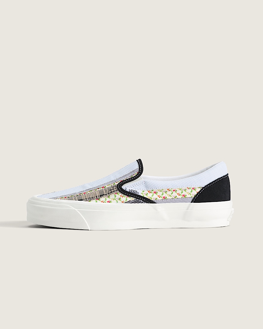 Premium Classic SlipOn Shoe VANS Blue Black HERO