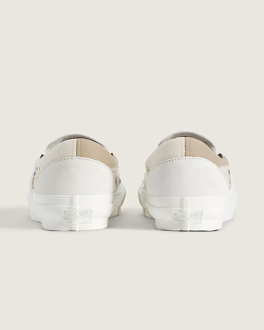 Premium Classic SlipOn Shoe VANS Incense Brown White ALT3