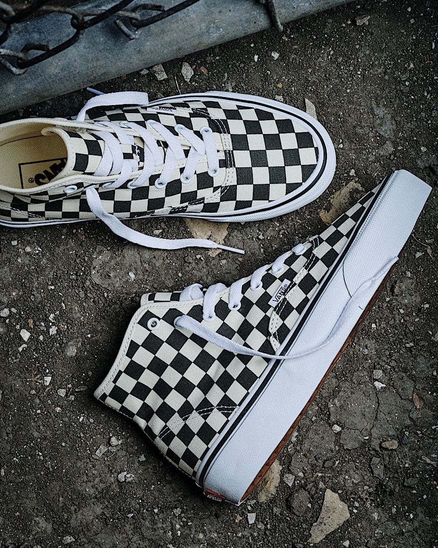 Authentic Hi 20 Checkerboard Shoe VANS Checkerboard Black True White ALT4