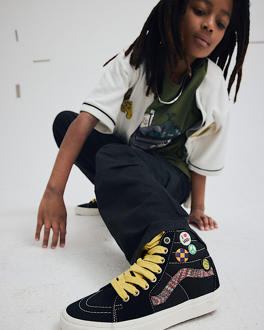 Big Kids Sk8Hi Shoe VANS Black Marshmallow White ALT5