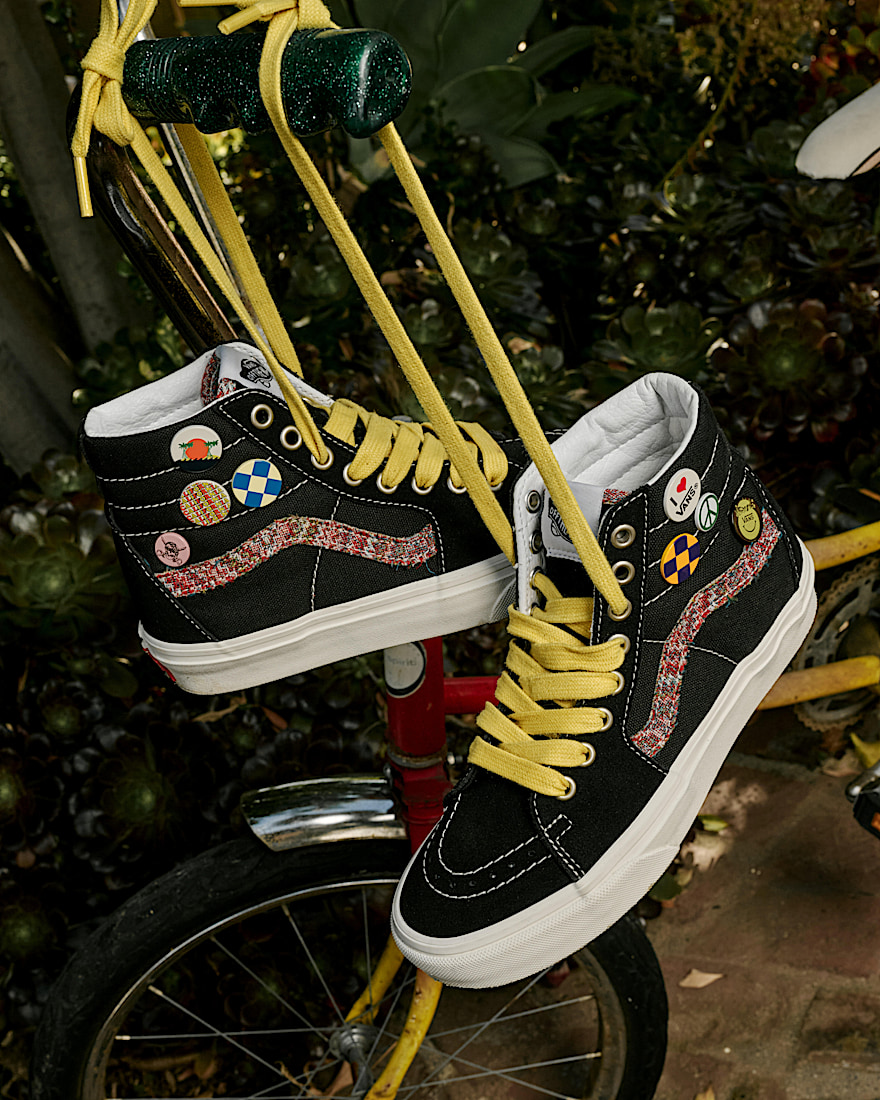 Big Kids Sk8Hi Shoe VANS Black Marshmallow White ALT7