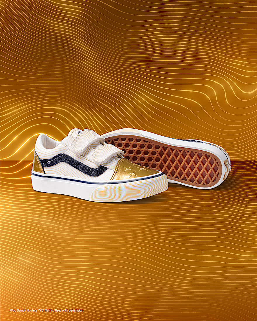 KPop Demon Hunters x Vans Little Kids Old Skool V Shoe VANS KPop Demon Hunters Golden ALT4