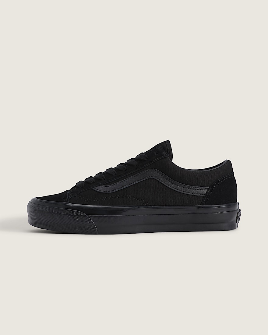 Premium Old Skool 36 Shoe VANS Triple Black HERO