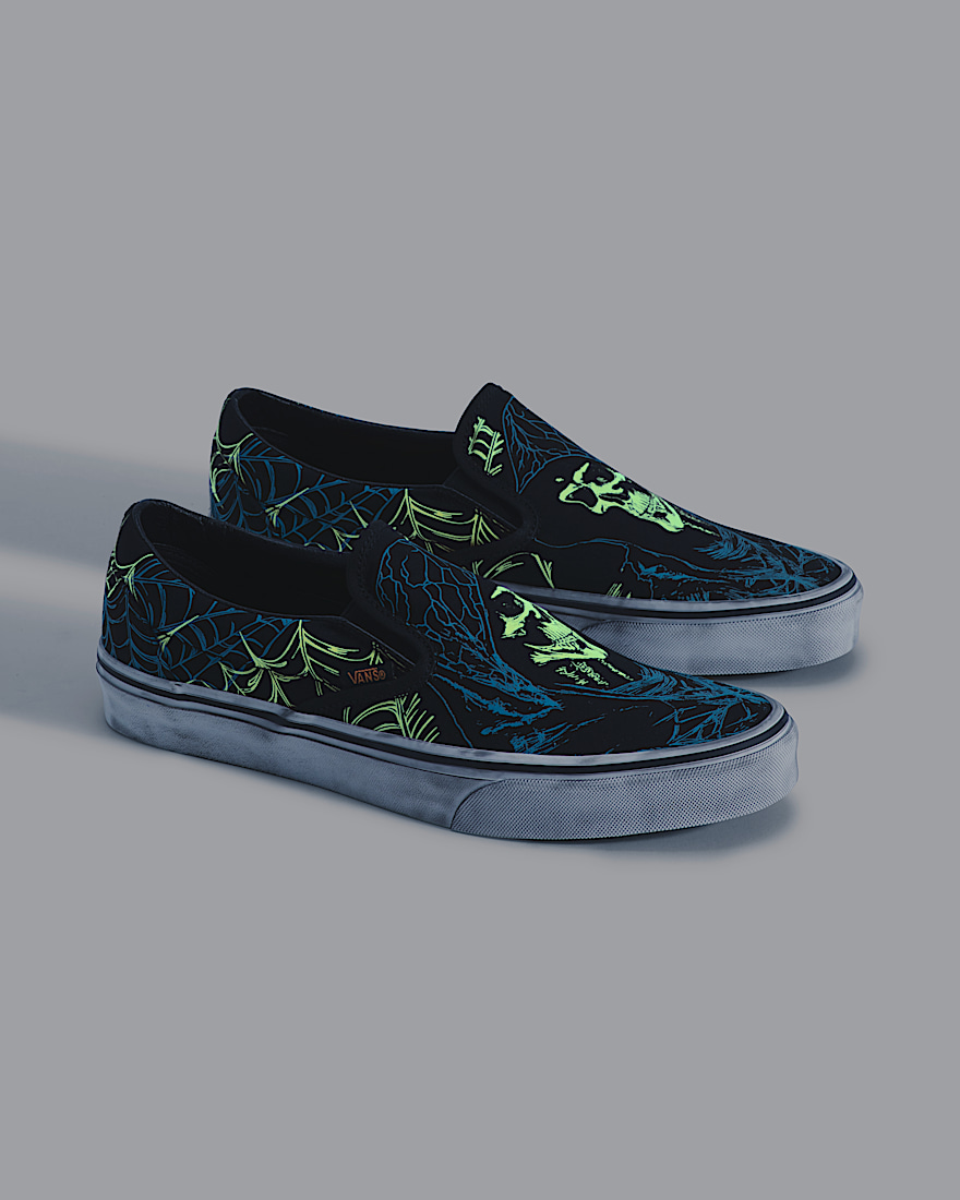 Classic SlipOn Shoe VANS GlowintheDark Black Citrus Burst Orange ALT4