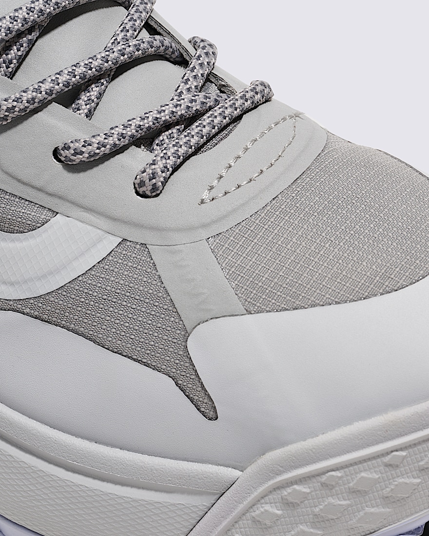 Crosspath Mid Shoe