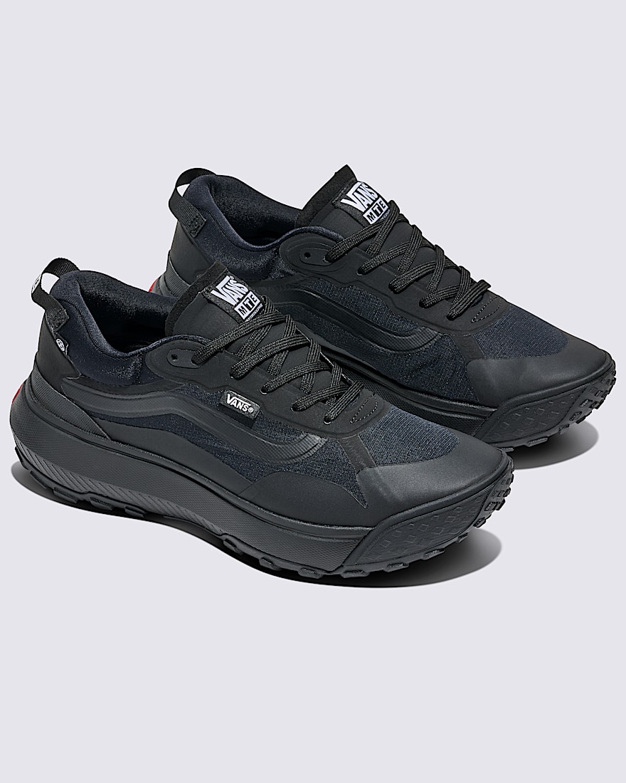 Crosspath Shoe