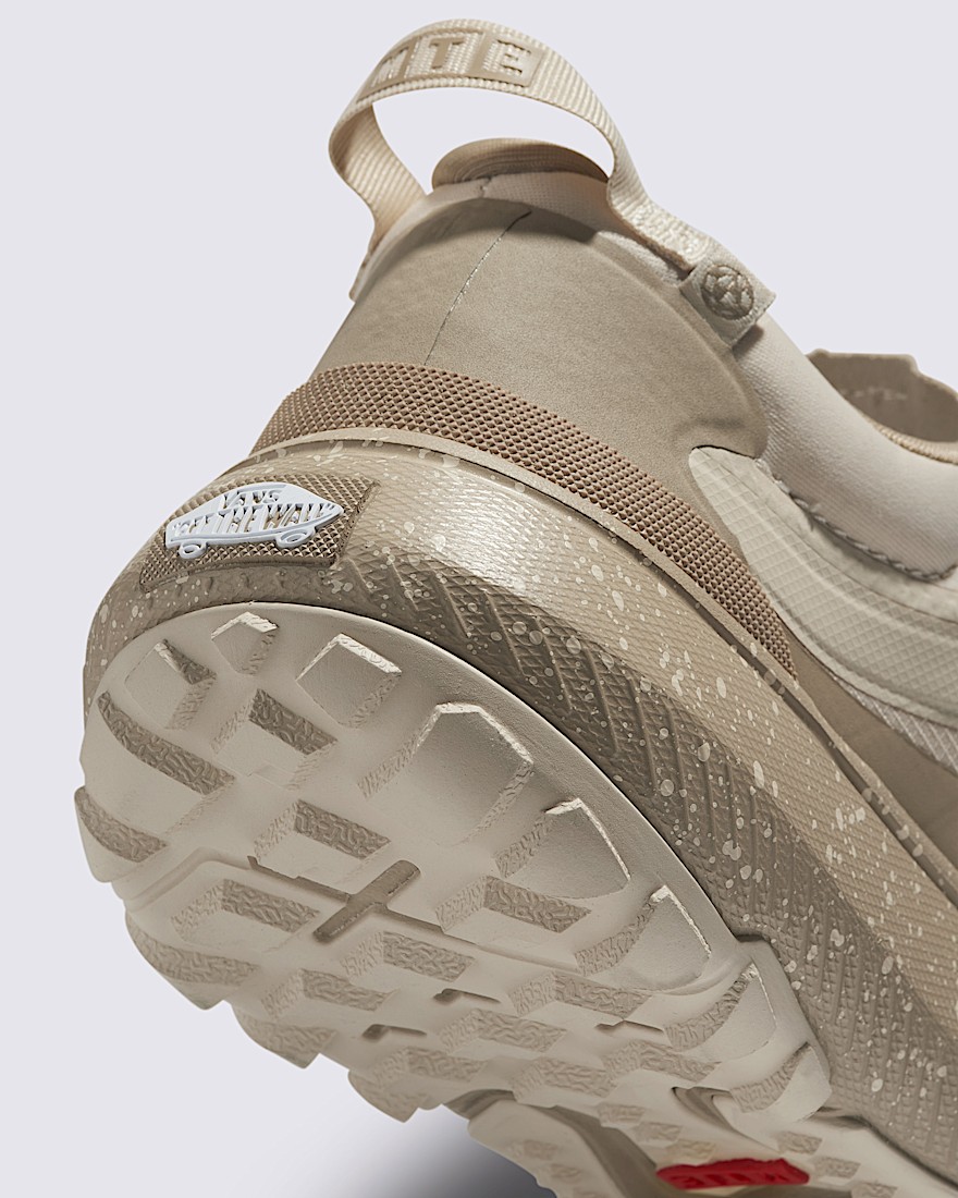 Crosspath Shoe