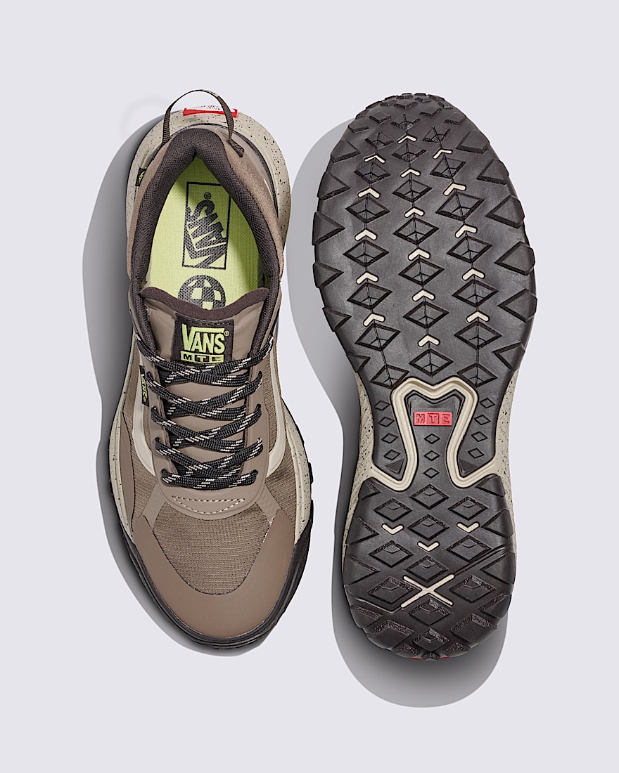 Crosspath Shoe