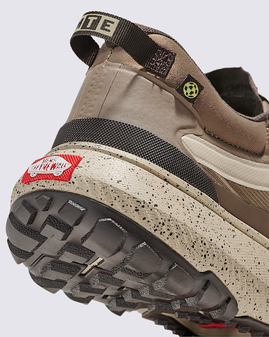 Crosspath Shoe