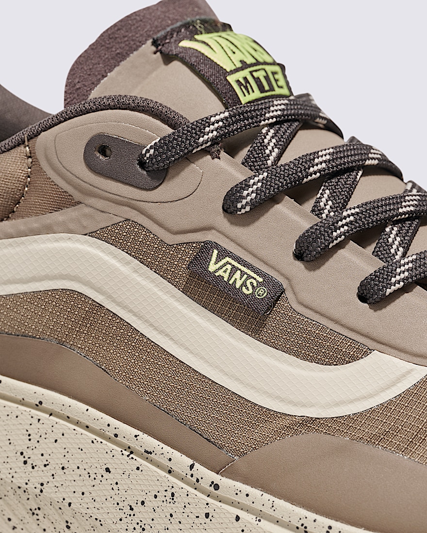 Crosspath Shoe