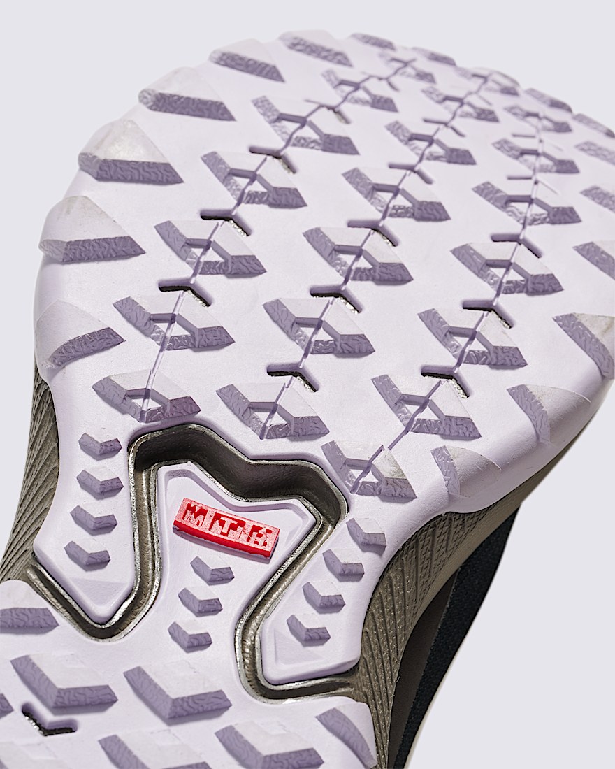 Crosspath Shoe