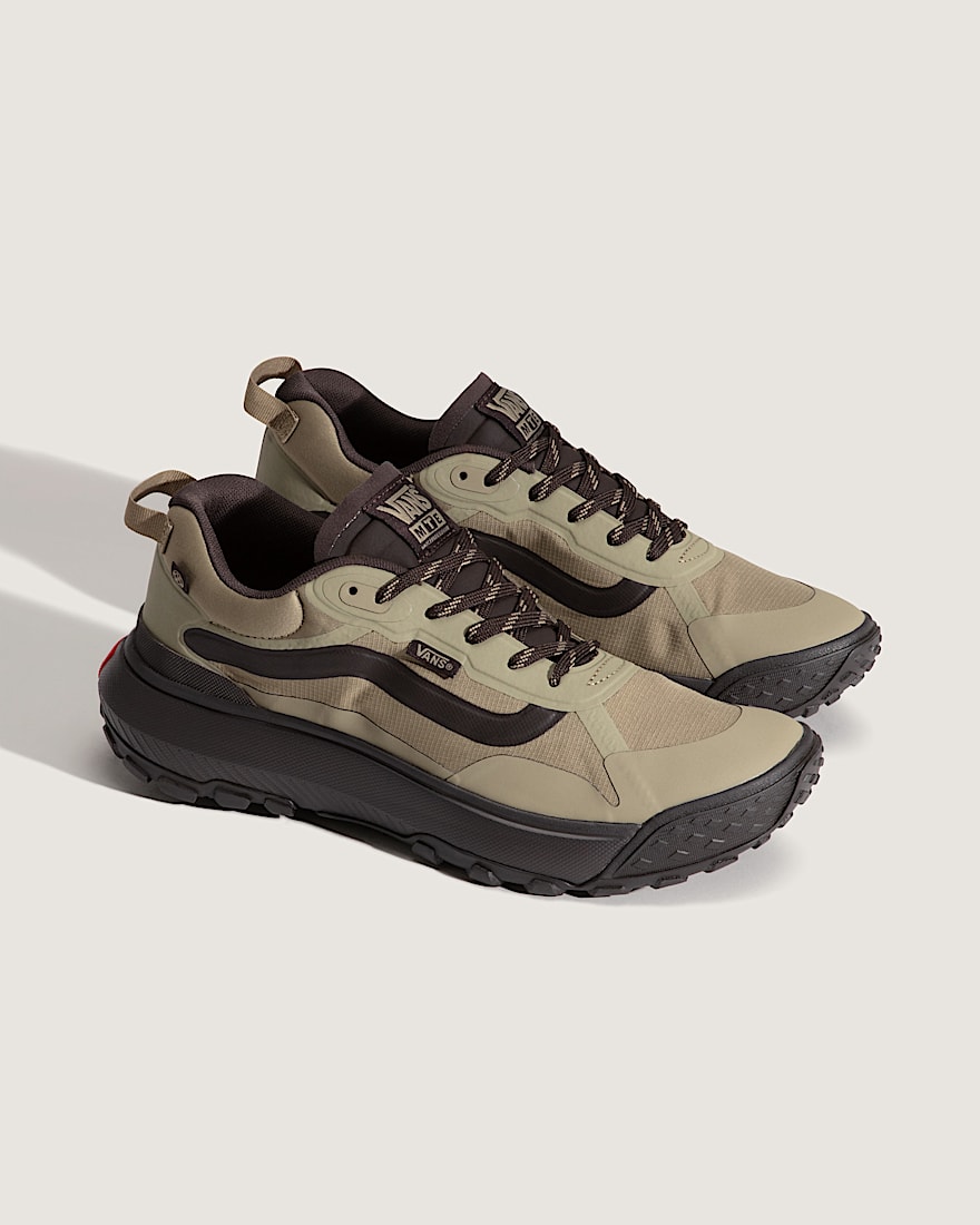 Crosspath Shoe