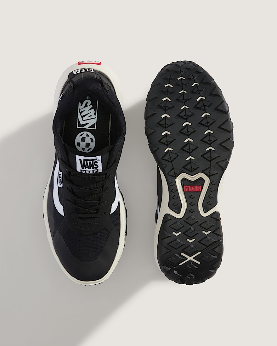 Crosspath Shoe