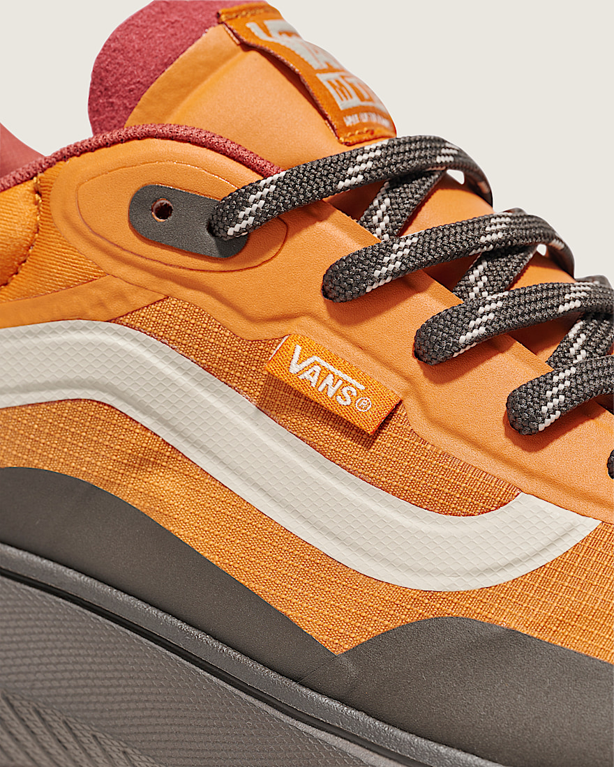 Crosspath Shoe