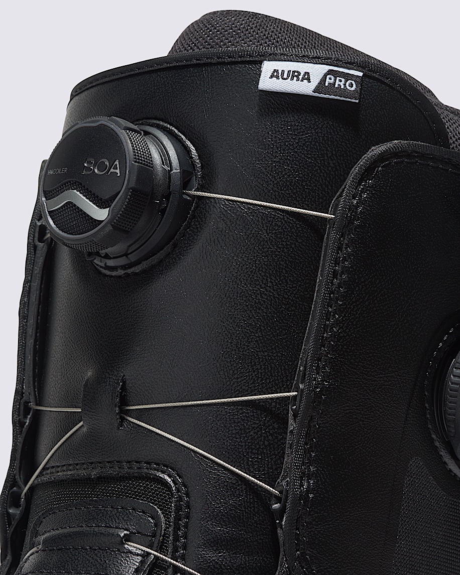 Aura Pro Snowboard Boot in Black / Gum | Vans