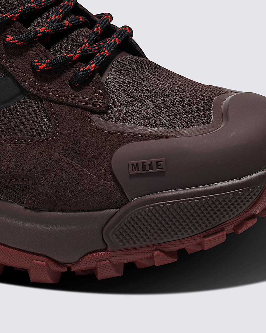 Crestline GORE-TEX Shoe in Bitter Chocolate Brown | Vans