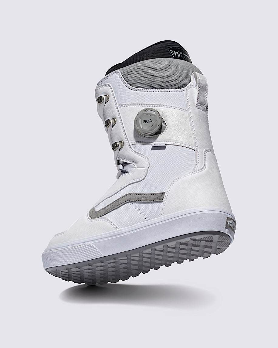 Invado OG Snowboard Boot in White / Grey | Vans